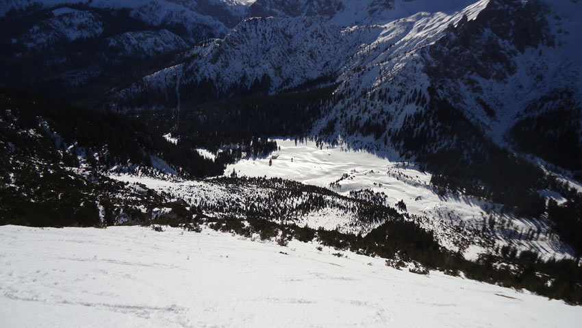 Skitour Soiernspitze - Abfahrt von der Soiernspitze mit Blick auf die Vereiner Alm
